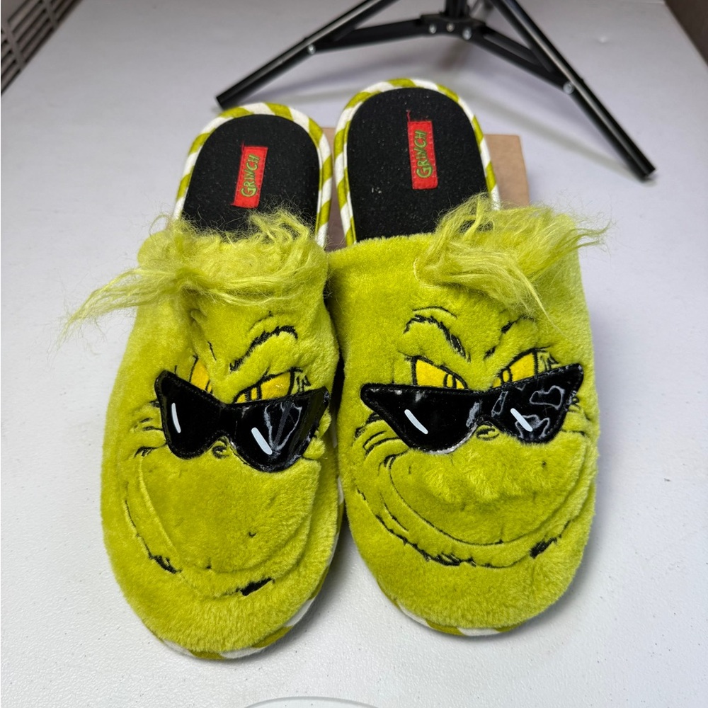 Dr. SEUSS GRINCH MEN'S SLEEPPERS SHOES SIZE 11-12
